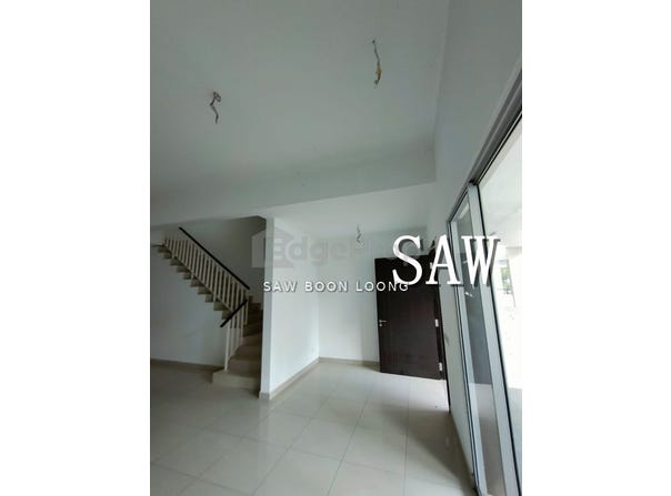 Off Jalan Fettes, Sungai Ara, Penang 11900
