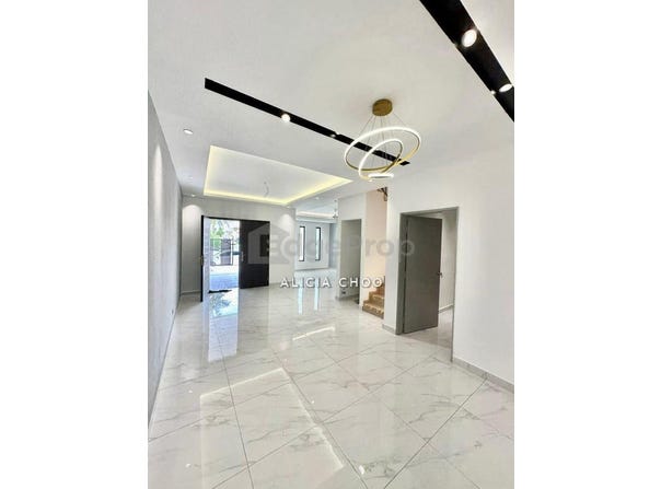 Jalan Badik 12, Ulu Tiram, Johor 81800