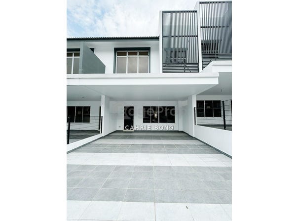 Off Persiaran Impian Emas, Skudai, Johor 81300