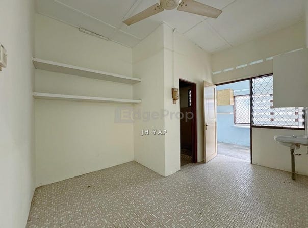 Off Jalan Taman Aman, Senai, Johor 81300
