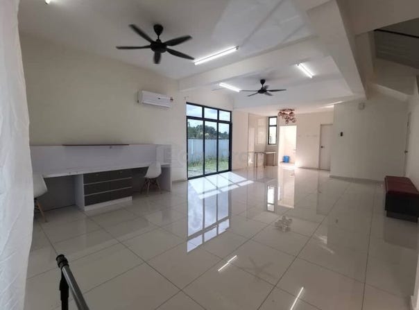 Persiaran Sutera Danga, Johor Bahru, Johor 81200