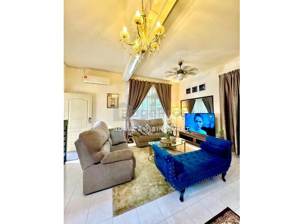 Jalan Alam Suria, Bandar Puncak Alam, Selangor 42300
