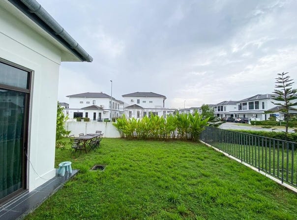 Lorong Gugusan Alam, Bandar Puncak Alam, Selangor 42300