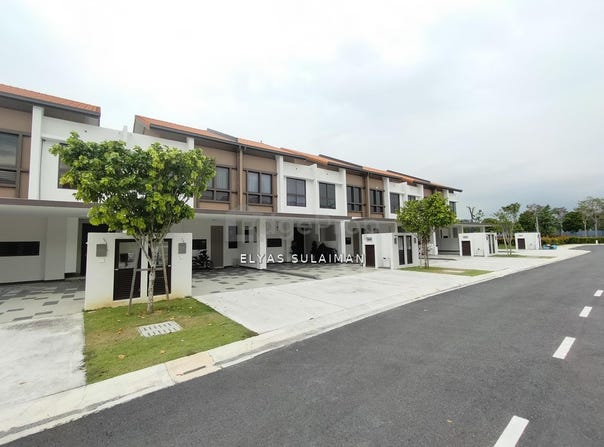 Jalan Warisan Setia, Sepang, Selangor 43900