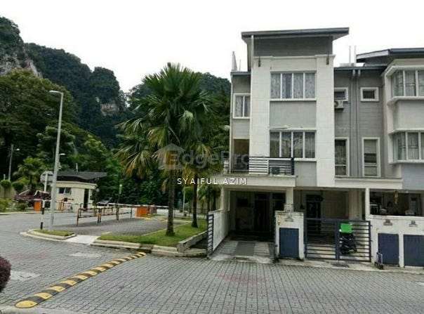 Jalan Raintree Utama, Batu Caves, Selangor 68100