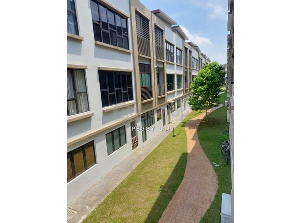 Persiaran Sierra Utama, Puchong South, Selangor 47110