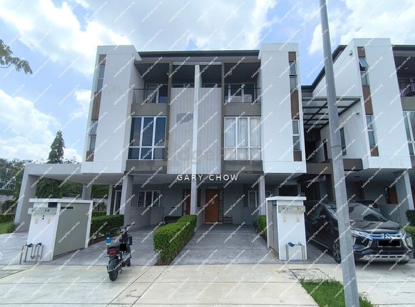 Jalan Tropicana heights 3/3, Kajang, Selangor 43500