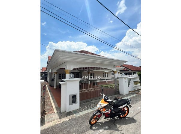 Jalan Bayu, Klebang, Melaka 75200