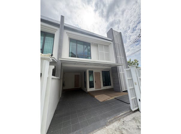 229/6 Sukhumvit 49, Khlong Tan Nuea, Vadhana, Bangkok, 10110 Thailand, Vadhana, Bangkok