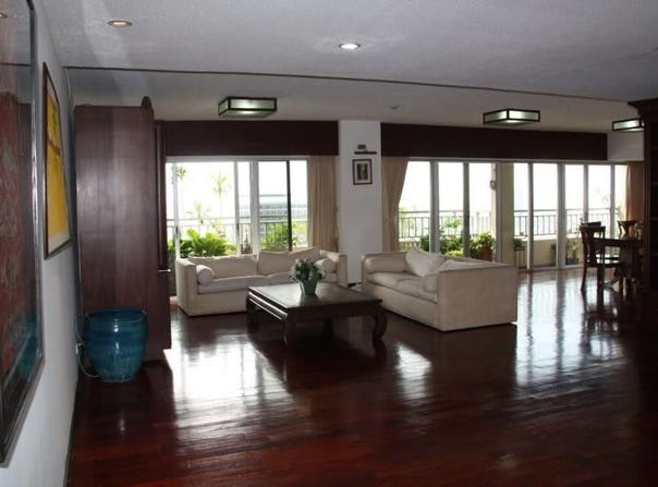 Namhomfaenrakfaenlong, South Sathon Road, Thung Maha Mek, Sathon, Bangkok, 10120 Thailand, Sathon, 