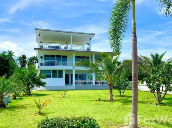 Surin Beach2, Saeng Arun, Thap Sakae, Prachuap Khiri Khan, 77130 Thailand, Thap Sakae, 
