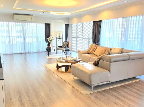 Namhomfaenrakfaenlong, South Sathon Road, Thung Maha Mek, Sathon, Bangkok, 10120 Thailand, Sathon, 