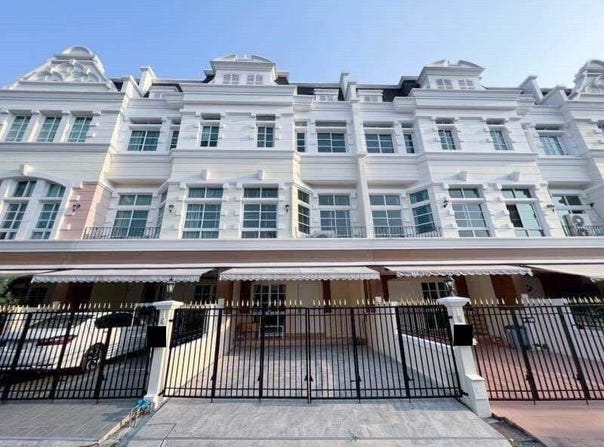 475 Soi Wachiratham Sathit 31, Sukhumvit Rd, Bang Chak, Phra Khanong, Bangkok 10260, THA, Bang Chak, Bangkok