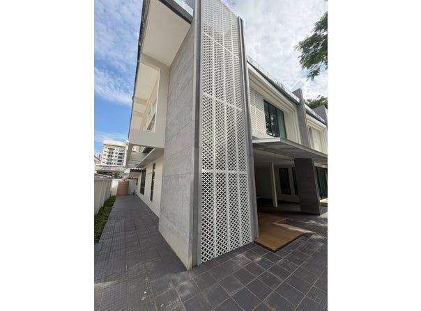 229/6 Sukhumvit 49, Khlong Tan Nuea, Vadhana, Bangkok, 10110 Thailand, Vadhana, Bangkok