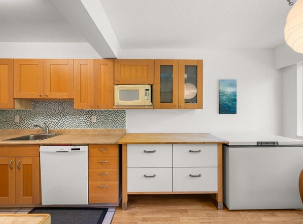8943 Horne Street, Burnaby, BC V3N 4J8