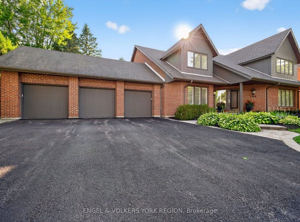 104 McClure Drive, King, ON L7B 1B9