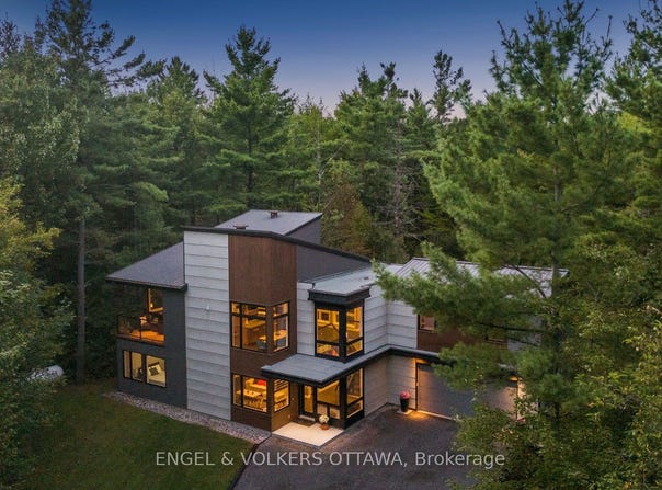 108 Edith Margaret Place, Carp - Huntley Ward, ON K2W 1A8