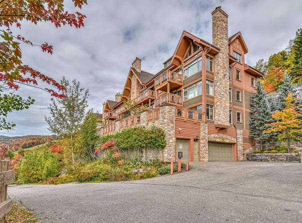 168 Ch. au Pied-de-la-Montagne 6, Mont-Tremblant, QC J8E 3M2