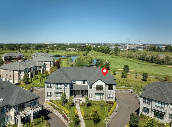 3520 Rue Edmond-Hardy 202, Longueuil (Le Vieux-Longueuil), QC J4N 0K1
