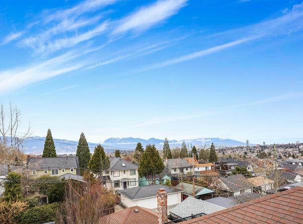2912 W 27th Avenue, Vancouver, BC V6L 1W3
