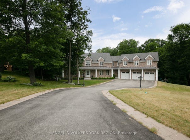 16 Heron Boulevard, Springwater, ON L9X 0J1