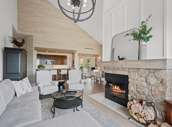 170 Ch. des Sous-Bois 9, Mont-Tremblant, QC J8E 1C6