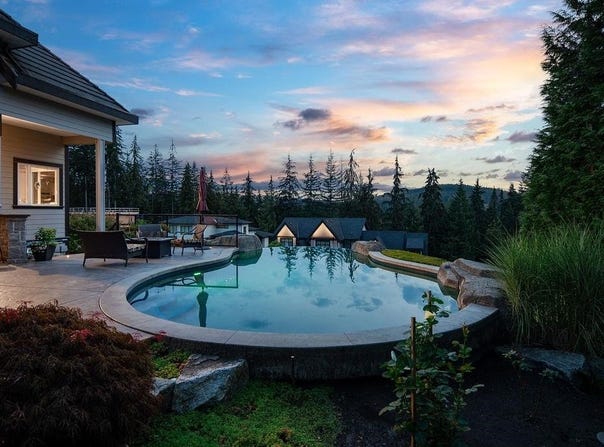 136 Deerview Lane, Anmore, BC V3H 0A3