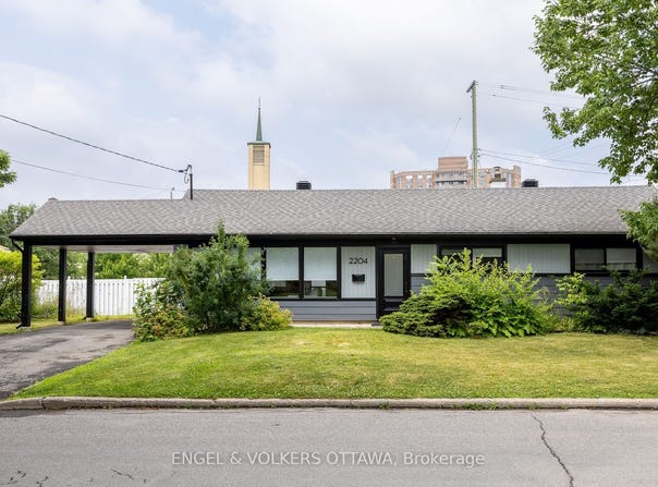 2204 Utah Street, Alta Vista and Area, ON K1H 7W8