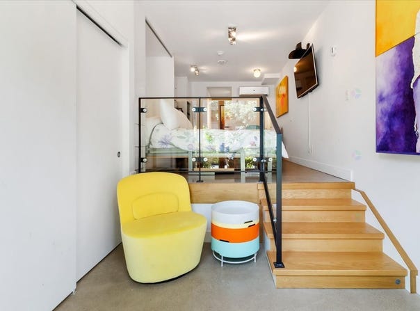 148 Rue St-Augustin, Montréal (Le Sud-Ouest), QC H4C 2N4