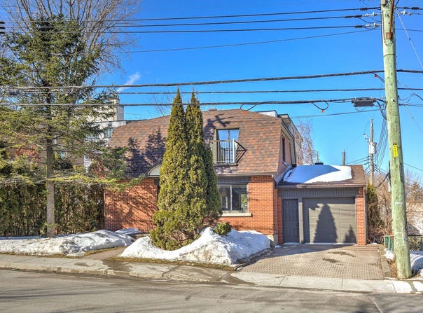 174 Av. Stirling, Montréal (LaSalle), QC H8R 3P2