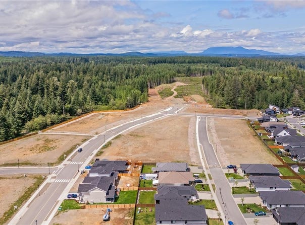 755 Salmonberry St, Campbell River, BC V9H 0G1