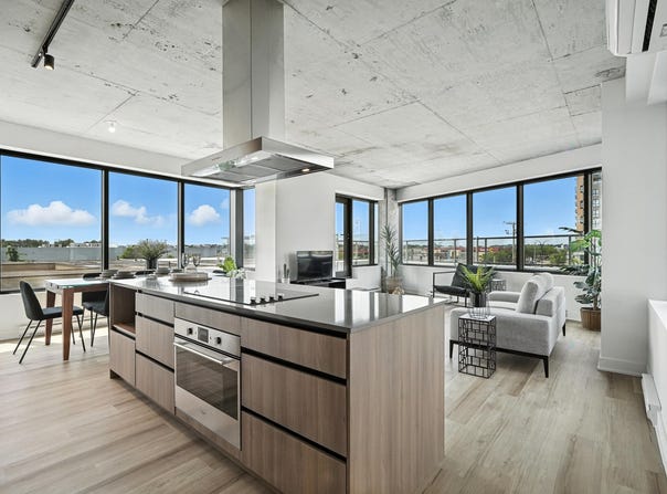 2151 Rue Léger 304, Montréal (LaSalle), QC H8N 0J3