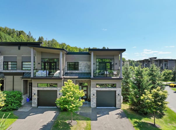 205 Allée de l'Académie, Mont-Tremblant, QC J8E 0K4