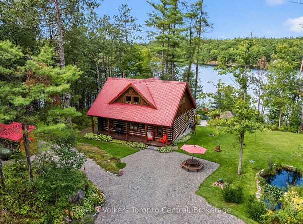 1042 Amanda Lane, Gravenhurst, ON P1P 1R3
