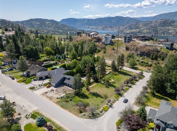 244 Heritage Boulevard, Okanagan Falls, BC V0H 1R3