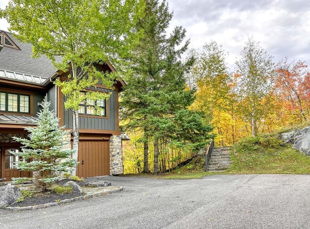 164 Ch. des Sous-Bois 4, Mont-Tremblant, QC J8E 1T1