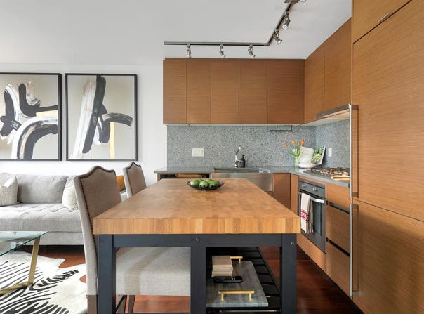 565 Smithe Street 1502, Vancouver, BC V6B 0E4