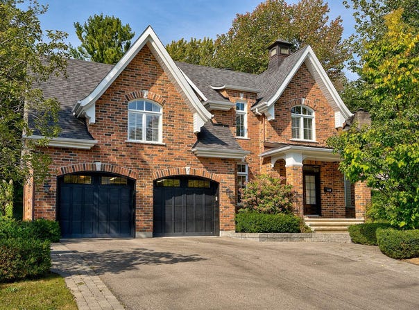 142 Boul. du Val-d'Ajol, Lorraine, QC J6Z 3Z6
