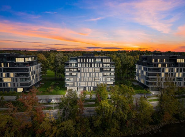 1100 Rue les Érables 401, Laval (Laval-sur-le-Lac), QC H7R 0G7