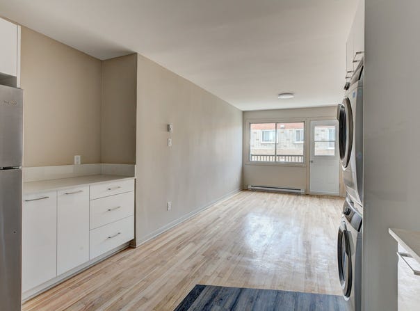 11825 Rue Ranger 101, Montréal (Ahuntsic-Cartierville), QC H4J 2K7