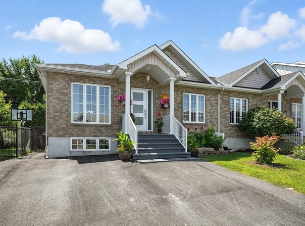 207 Rue Victor-Beaudry, Gatineau (Aylmer), QC J9H 7K4