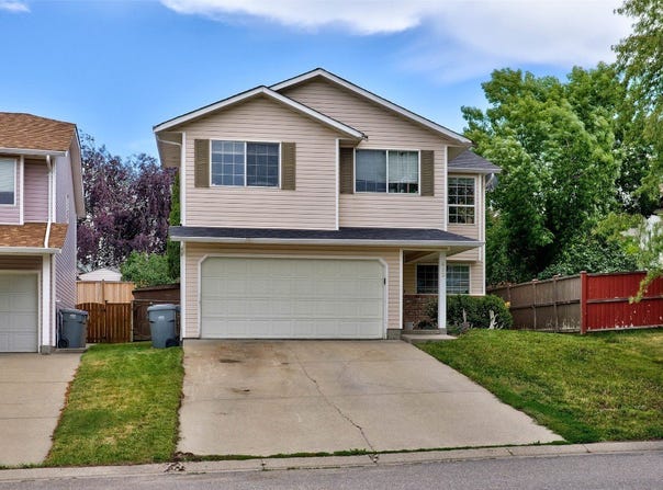 833 Regent Crescent, Kamloops, BC V1S 1X1