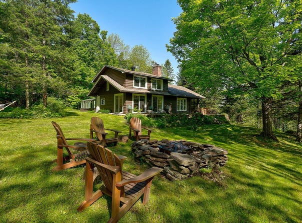 11 13 Rue Rock Hill, Lac-Brome, QC J0E 1V0