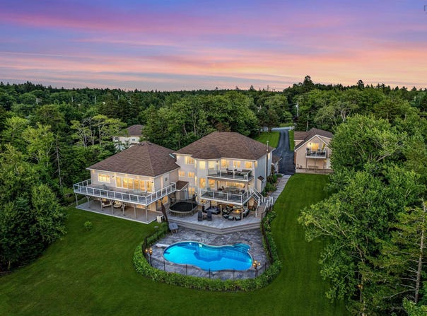 47 Long Lake Drive, Kingswood, NS B4B 1K6