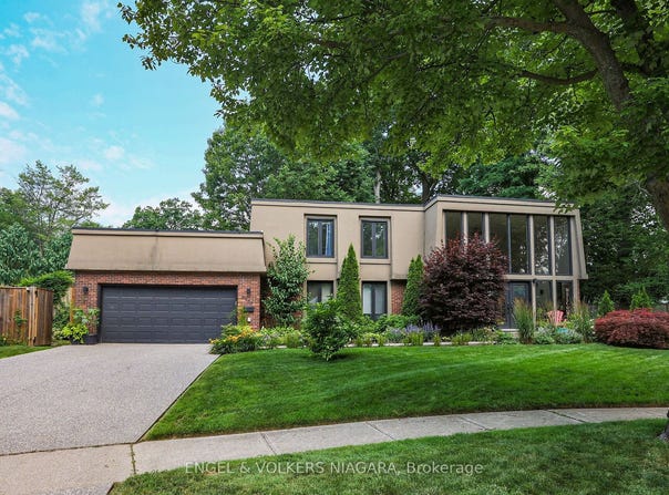 2459 Noella Crescent, Niagara Falls, ON L2J 3H7