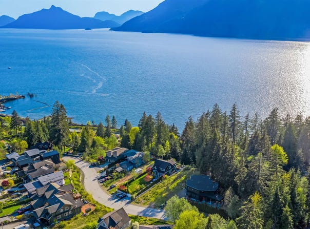685 Copper Drive, Squamish, BC V8B 1J1