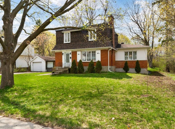 118 Boul. St-Jean, Pointe-Claire, QC H9S 4Z1