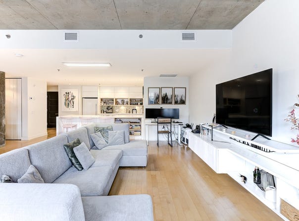 377 Rue des Seigneurs 113, Montréal (Le Sud-Ouest), QC H3J 0A9