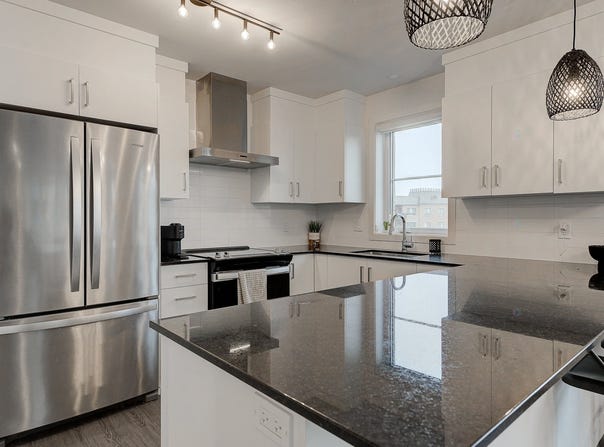 350 Boul. des Cépages 403, Laval (Duvernay), QC H7A 0K1