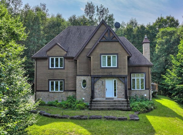140 Ch. de la Corniche, Mont-Tremblant, QC J8E 3M3